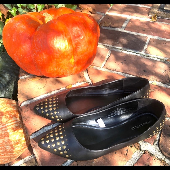 Studded black pointed toe flats - Picture 1 of 5